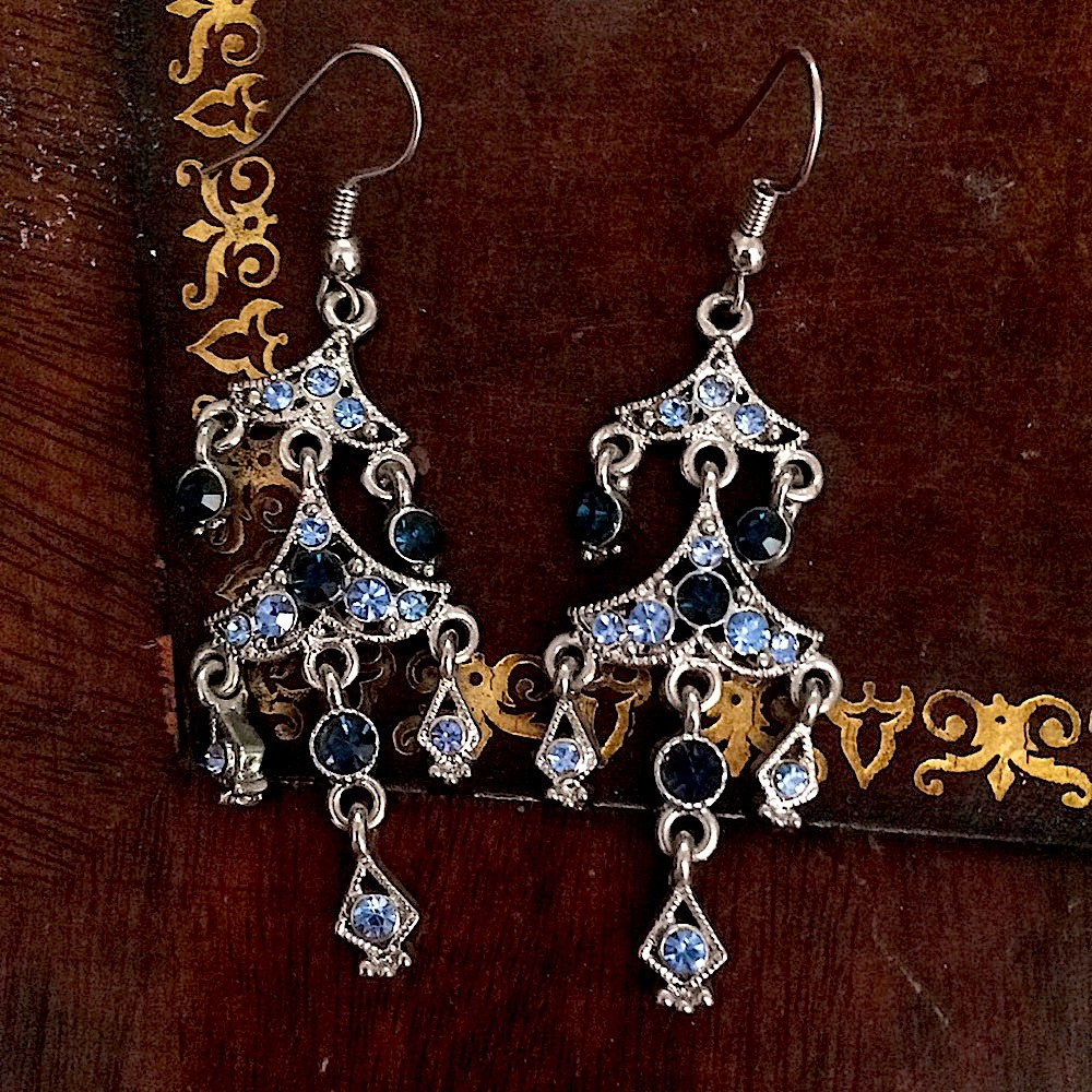 Chandelier earrings